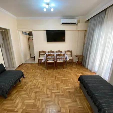 Beautiful In The Center Of سالونيك