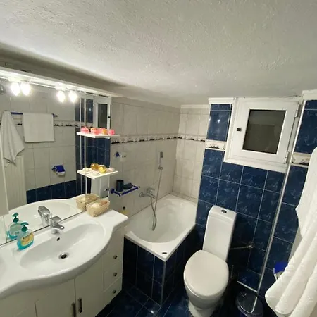 Beautiful In The Center Of شقة سالونيك